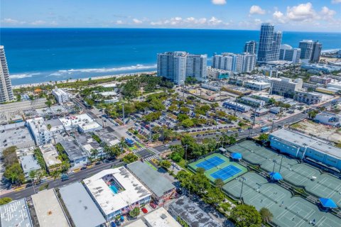 Propiedad comercial en venta en Miami Beach, Florida № 1985553 - foto 10