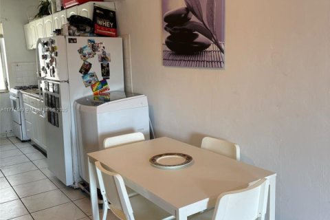 Propiedad comercial en venta en Miami Beach, Florida № 1985553 - foto 26