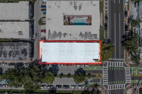 Propiedad comercial en venta en Miami Beach, Florida № 1985553 - foto 1