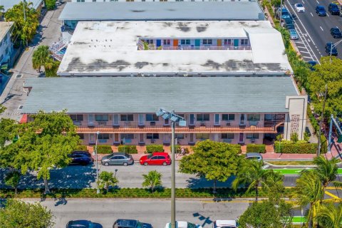 Propiedad comercial en venta en Miami Beach, Florida № 1985553 - foto 20