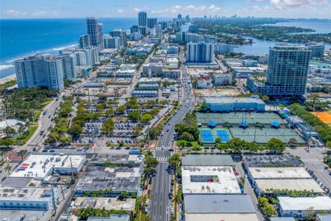 Propiedad comercial en venta en Miami Beach, Florida № 1985553 - foto 13