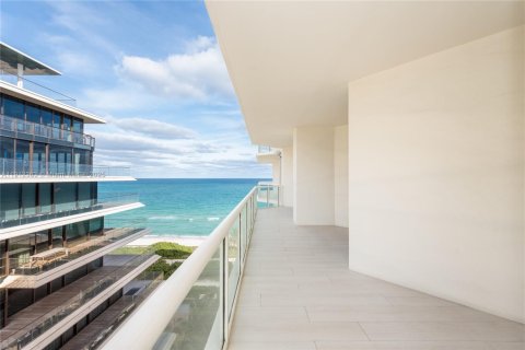 Condominio en venta en Surfside, Florida, 2 dormitorios, 137.5 m2 № 1971862 - foto 3