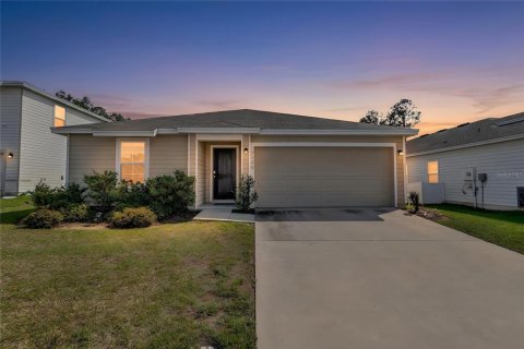 House in Alachua, Florida 4 bedrooms, 130.53 sq.m. № 2197039 - photo 2
