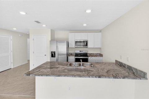 House in Alachua, Florida 4 bedrooms, 130.53 sq.m. № 2197039 - photo 12