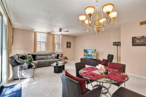 Copropriété à vendre à Fort Lauderdale, Floride: 2 chambres, 128.95 m2 № 2029151 - photo 8