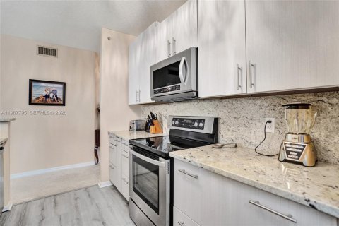 Copropriété à vendre à Fort Lauderdale, Floride: 2 chambres, 128.95 m2 № 2029151 - photo 5