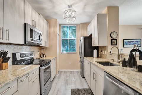 Copropriété à vendre à Fort Lauderdale, Floride: 2 chambres, 128.95 m2 № 2029151 - photo 3