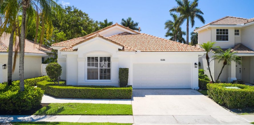 Villa ou maison à West Palm Beach, Floride 3 chambres, 151.62 m2 № 2268359