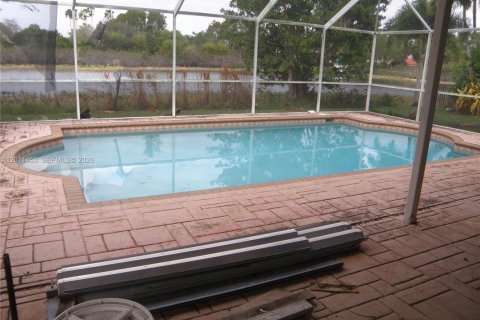 Villa ou maison à vendre à Pembroke Pines, Floride: 4 chambres, 226.31 m2 № 2075419 - photo 7