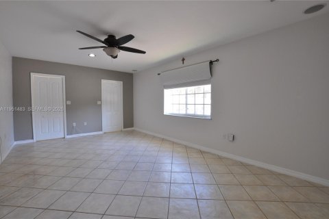 Casa en alquiler en Pinecrest, Florida, 3 dormitorios, 231.14 m2 № 2010627 - foto 18