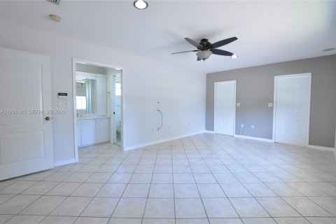 Casa en alquiler en Pinecrest, Florida, 3 dormitorios, 231.14 m2 № 2010627 - foto 17