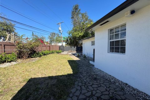 Casa en alquiler en Pinecrest, Florida, 3 dormitorios, 231.14 m2 № 2010627 - foto 27