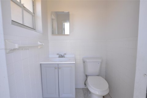 Casa en alquiler en Pinecrest, Florida, 3 dormitorios, 231.14 m2 № 2010627 - foto 25