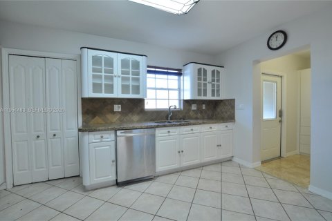 Casa en alquiler en Pinecrest, Florida, 3 dormitorios, 231.14 m2 № 2010627 - foto 7