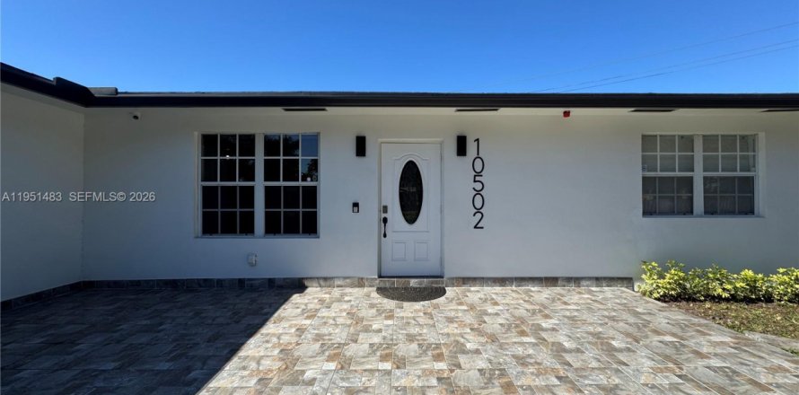 Casa en Pinecrest, Florida 3 dormitorios, 231.14 m2 № 2010627