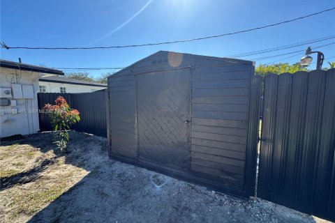 Casa en alquiler en Pinecrest, Florida, 3 dormitorios, 231.14 m2 № 2010627 - foto 30