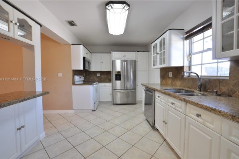 Casa en alquiler en Pinecrest, Florida, 3 dormitorios, 231.14 m2 № 2010627 - foto 8