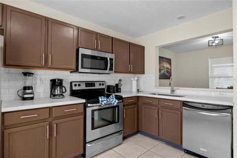 Townhouse in Kissimmee, Florida 3 bedrooms, 135.64 sq.m. № 1910515 - photo 3