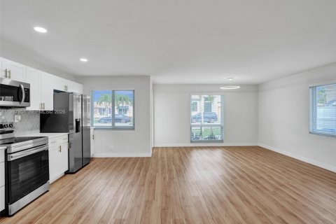 Appartement à louer à Fort Lauderdale, Floride: 3 chambres, 130.06 m2 № 2051159 - photo 13