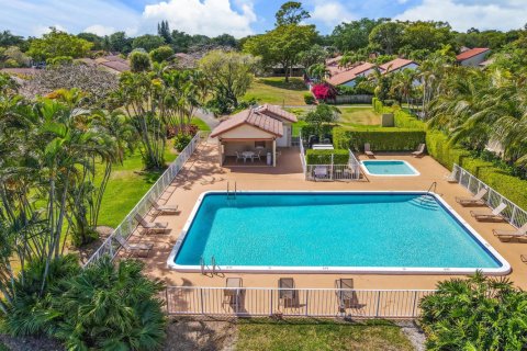 House in Delray Beach, Florida 3 bedrooms, 156.82 sq.m. № 1146315 - photo 1