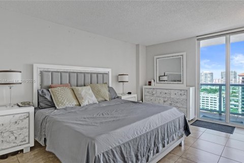 Condominio en venta en Sunny Isles Beach, Florida, 2 dormitorios, 126.07 m2 № 1941998 - foto 28