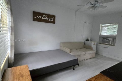 Villa ou maison à louer à Dania Beach, Floride: 258.83 m2 № 1931022 - photo 9