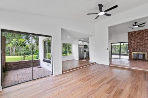 House in Poinciana, Florida 3 bedrooms, 157.56 sq.m. № 2287410 - photo 13