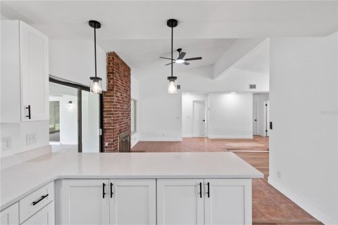 House in Poinciana, Florida 3 bedrooms, 157.56 sq.m. № 2287410 - photo 16
