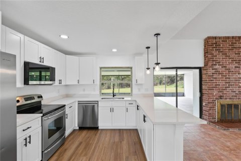 House in Poinciana, Florida 3 bedrooms, 157.56 sq.m. № 2287410 - photo 15