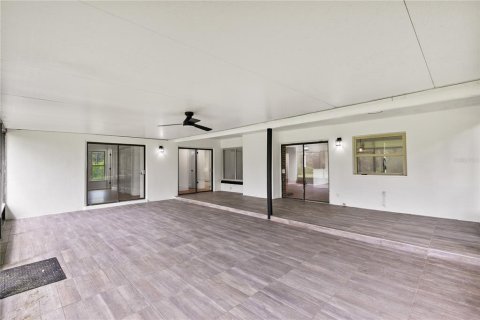 House in Poinciana, Florida 3 bedrooms, 157.56 sq.m. № 2287410 - photo 28
