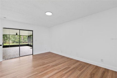 House in Poinciana, Florida 3 bedrooms, 157.56 sq.m. № 2287410 - photo 24