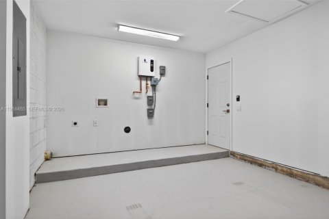 Casa en venta en Fort Lauderdale, Florida, 3 dormitorios № 2030479 - foto 26