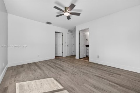 Casa en venta en Fort Lauderdale, Florida, 3 dormitorios № 2030479 - foto 22