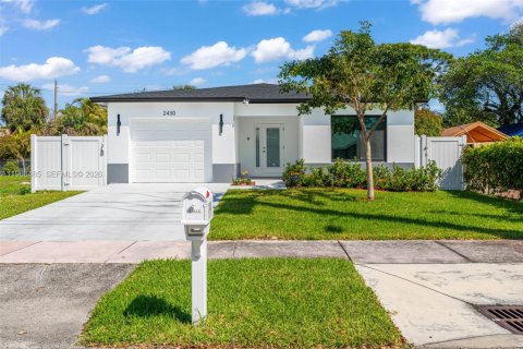 Casa en Fort Lauderdale, Florida 3 dormitorios № 2030479