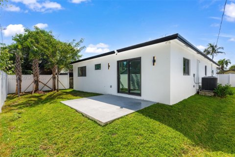 Casa en venta en Fort Lauderdale, Florida, 3 dormitorios № 2030479 - foto 14