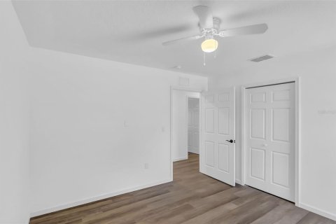 House in Orlando, Florida 4 bedrooms, 172.8 sq.m. № 1749696 - photo 19