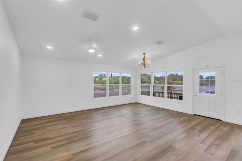 House in Orlando, Florida 4 bedrooms, 172.8 sq.m. № 1749696 - photo 9