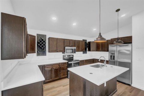 House in Orlando, Florida 4 bedrooms, 172.8 sq.m. № 1749696 - photo 10