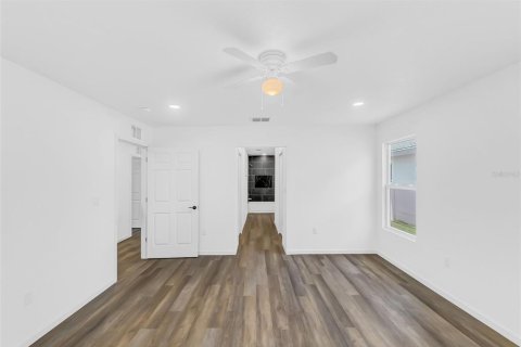House in Orlando, Florida 4 bedrooms, 172.8 sq.m. № 1749696 - photo 25