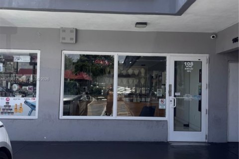 Immobilier commercial à vendre à Miami, Floride № 2178015 - photo 2