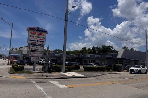 Immobilier commercial à vendre à Miami, Floride № 2178015 - photo 3