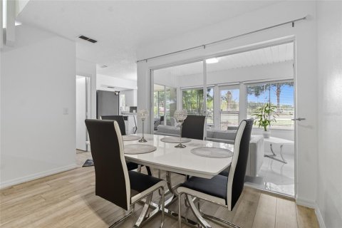 Touwnhouse à vendre à Lakeland, Floride: 2 chambres, 121.33 m2 № 1915718 - photo 13