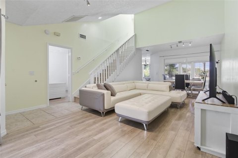 Touwnhouse à vendre à Lakeland, Floride: 2 chambres, 121.33 m2 № 1915718 - photo 10