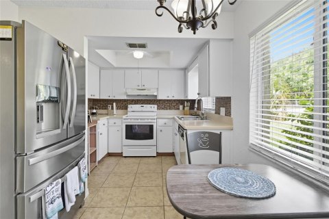 Touwnhouse à vendre à Lakeland, Floride: 2 chambres, 121.33 m2 № 1915718 - photo 16