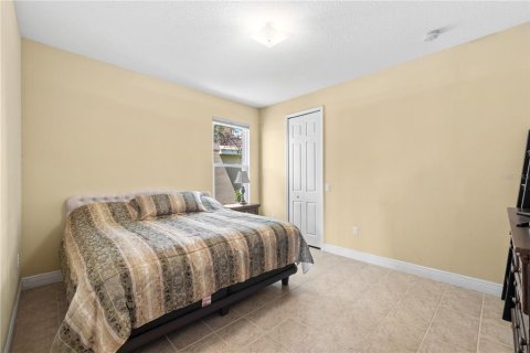 House in Kissimmee, Florida 4 bedrooms, 242.38 sq.m. № 2325247 - photo 28