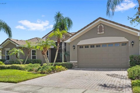House in Kissimmee, Florida 4 bedrooms, 242.38 sq.m. № 2325247 - photo 4