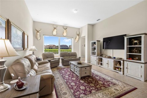 House in Kissimmee, Florida 4 bedrooms, 242.38 sq.m. № 2325247 - photo 23