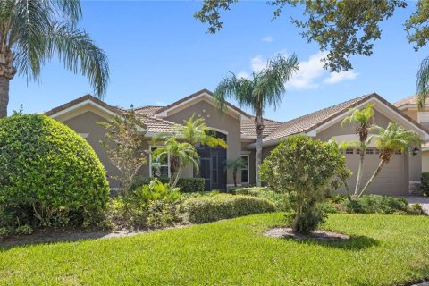 House in Kissimmee, Florida 4 bedrooms, 242.38 sq.m. № 2325247 - photo 6
