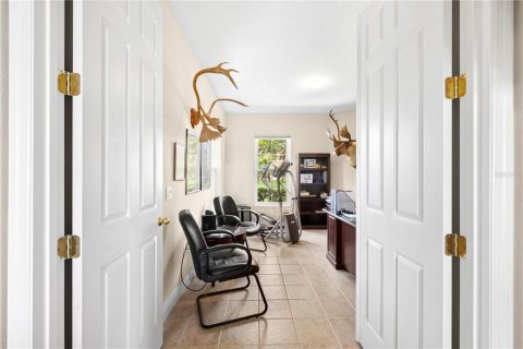 House in Kissimmee, Florida 4 bedrooms, 242.38 sq.m. № 2325247 - photo 13