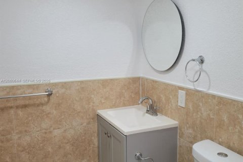 Снять в аренду кондоминиум в Майами, Флорида 1 спальня, 51.84м2, № 2254739 - фото 5